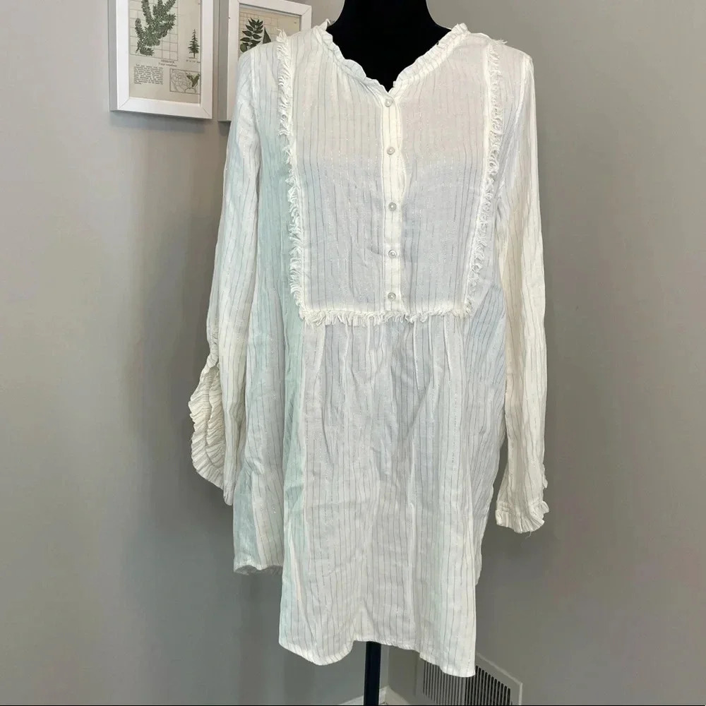 Aerie White and Gold Lagenlook Tunic Top With Metallic Threading